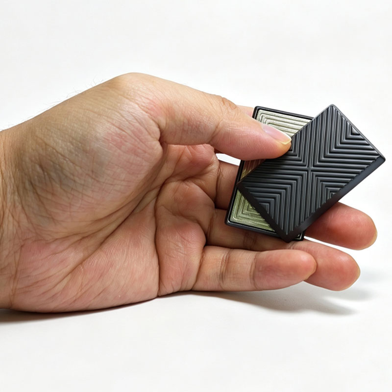 새로운 자석 푸시 카드 피젯 EDC 슬라이더 클리커 장 - Cool Office Tech Gadgets 리뷰 및 가격
